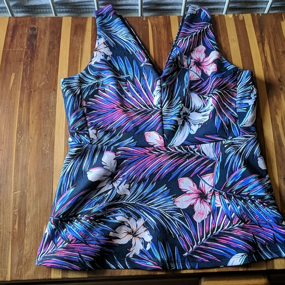 Floral top